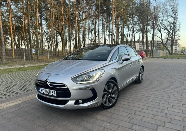 Citroen DS5 cena 44900 przebieg: 167364, rok produkcji 2015 z Ostrołęka małe 596